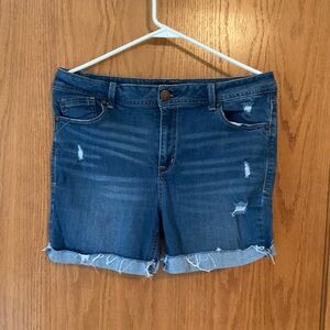 1822 Denim Shorts Size 31 (12)
